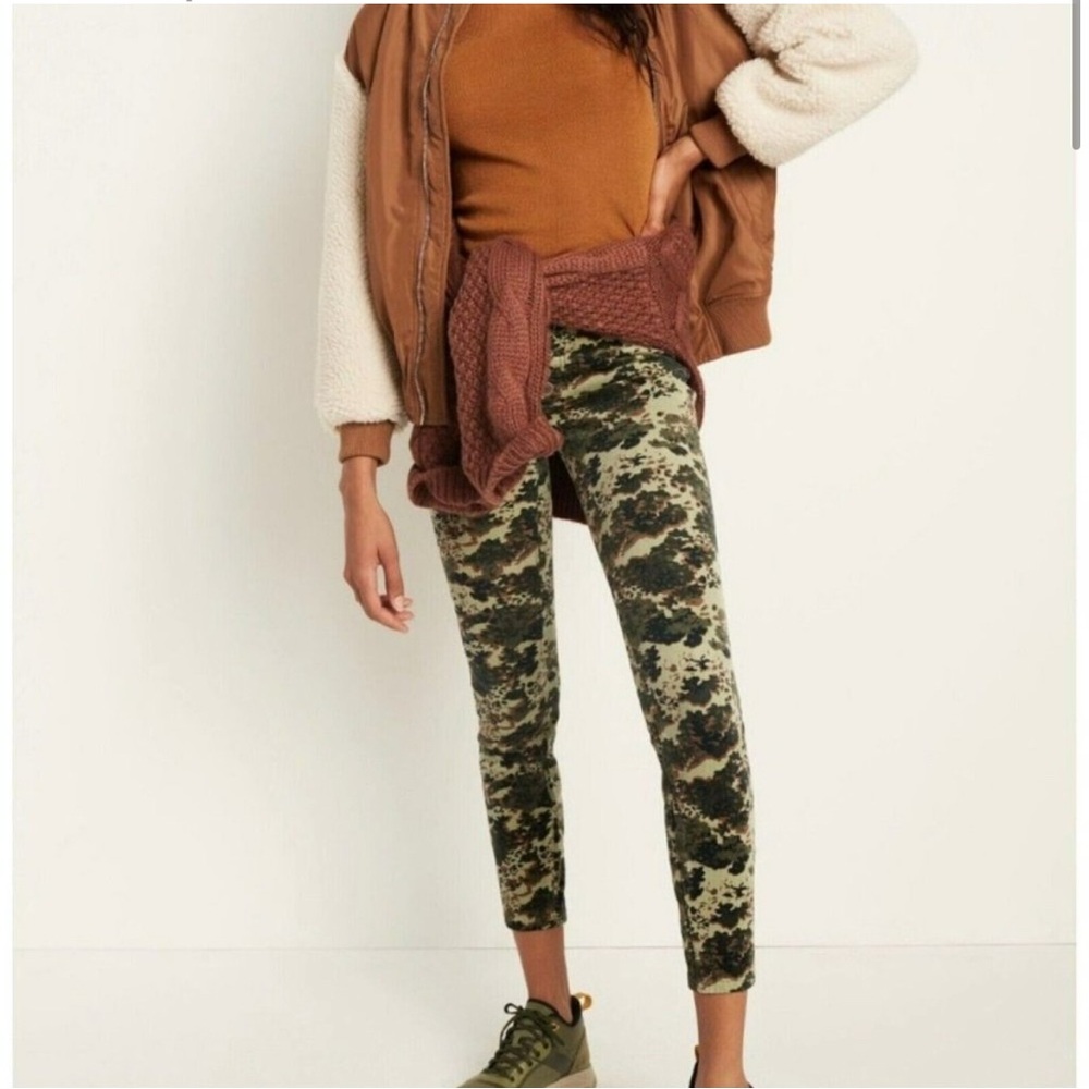 Anthropologie Pilcro Camo High Rise Skinny Button Fly Corduroy Pants.